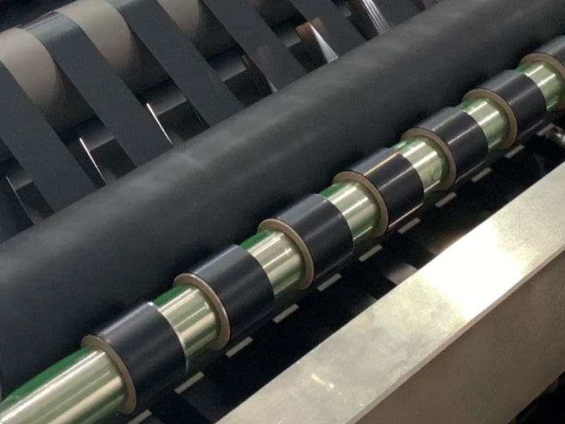 Features of automatic slitting machine