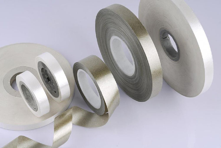 Film slitting machine unwinding form