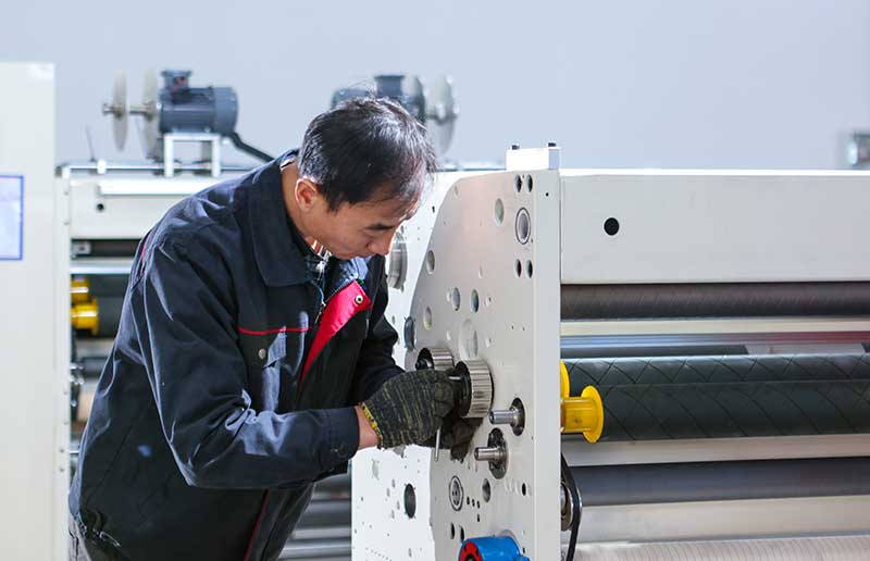 Daily maintenance and maintenance content of slitting machine
