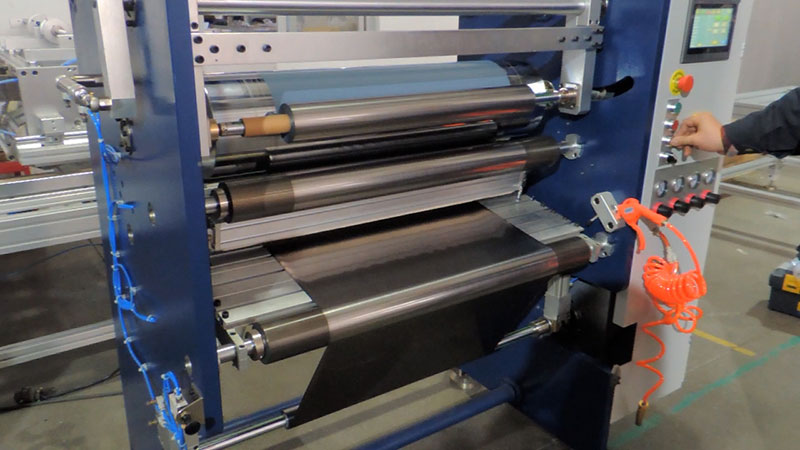 Operation methods and precautions of slitting and rewinding machine