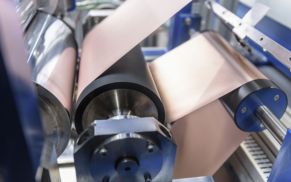 What are the precautions when using the slitting machine